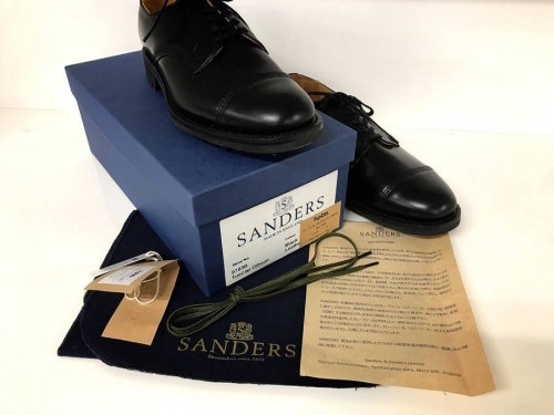 シューズのSANDERS