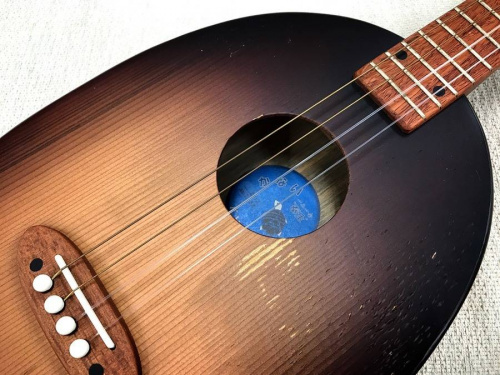 ギターのヤナイギター