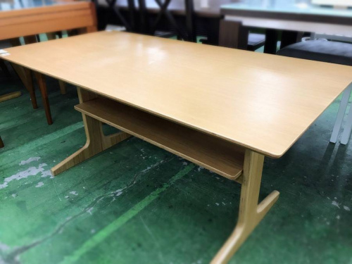 インテリアのダイニング