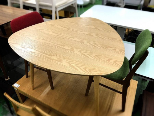 インテリアのダイニングセット