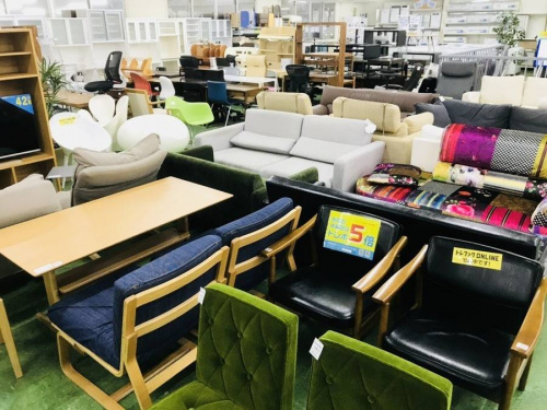 B-COMPANYの2人掛けソファ