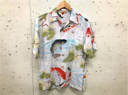 シャツのSun Surf