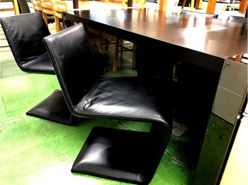 ダイニングセットのMinotti