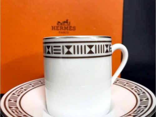 ブランド・ラグジュアリーのカップ＆ソーサー