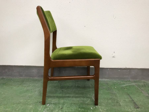 カリモクのチェア