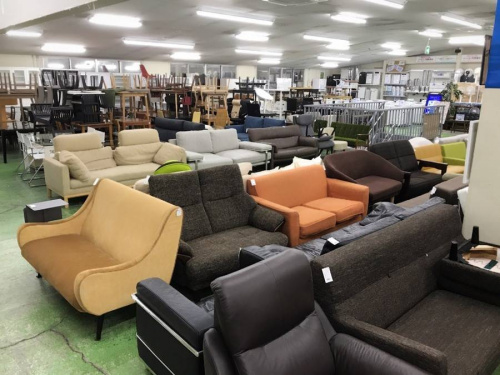 筑波産商のソファー