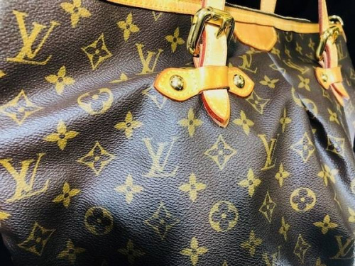 LOUIS VUITTONのモノグラム