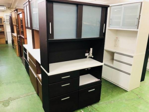 ニトリの二枚扉