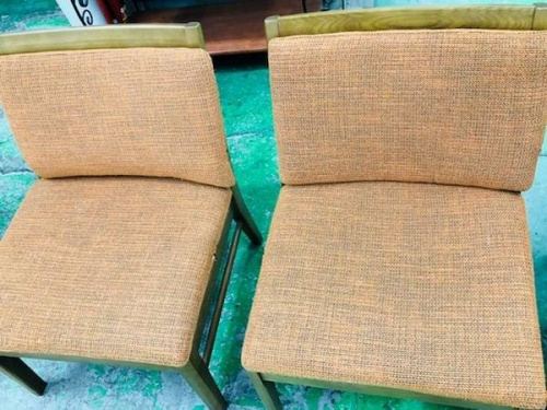 ダイニングテーブルの生活家具