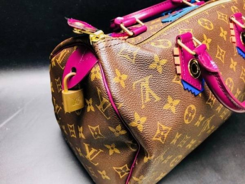 LOUIS VUITTONのモノグラム