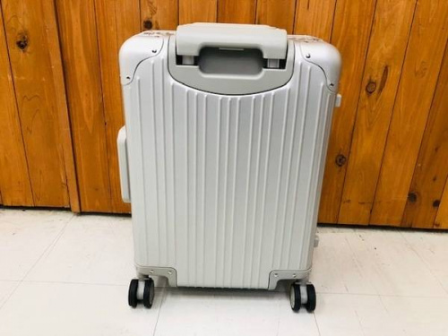 キャリーバッグのスーツケース