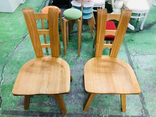 ダイニングテーブルの4点セット