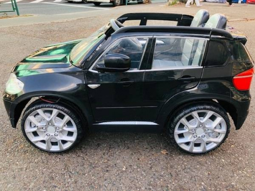 バッテリーカーのBMW