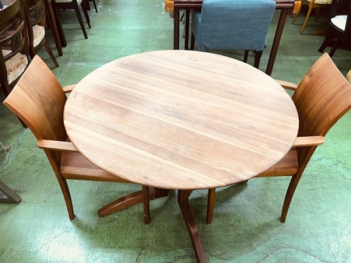 テーブルの板橋　練馬　中野　池袋　中古　買取