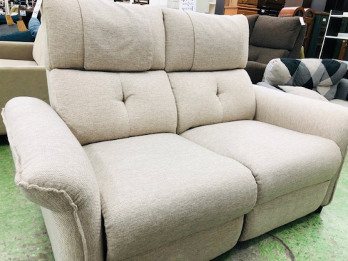 特選家具のソファ