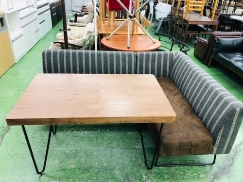 特選家具のダイニングテーブルセット