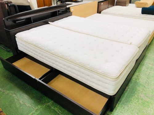 クイーンベッドのニトリ