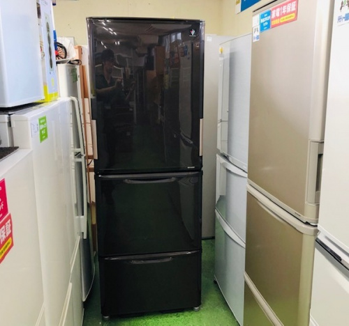 生活家電の3ドア冷蔵庫