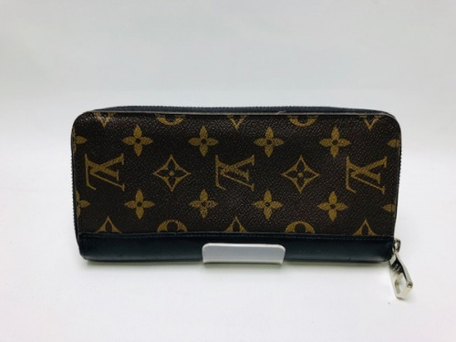 バッグのLOUIS VUITTON
