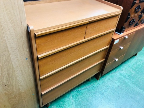 家具のチェスト