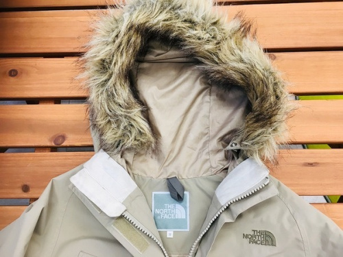 レディースファッションのジャケット