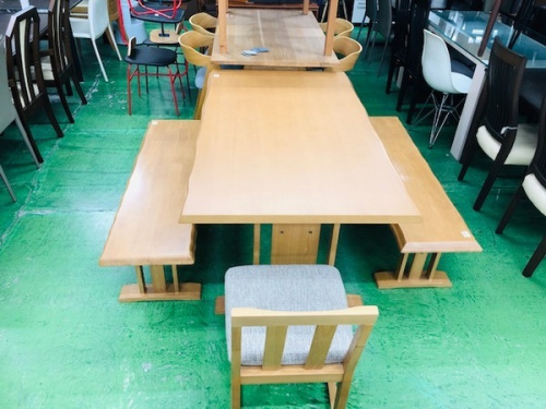 家具のダイニングセット