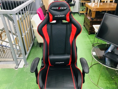 イスのゲーミングチェア