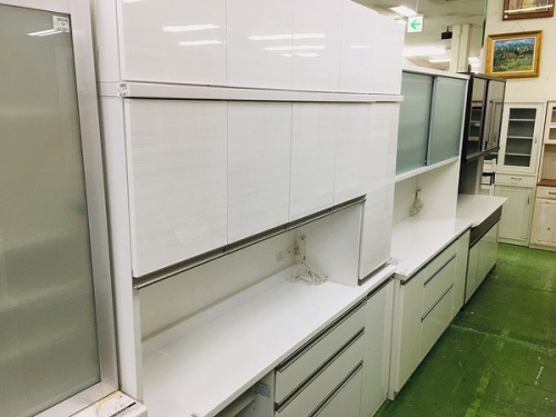 家具のカップボード・食器棚