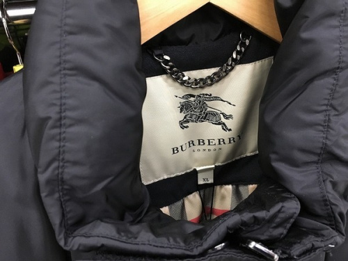 ジャケットのBURBERRY