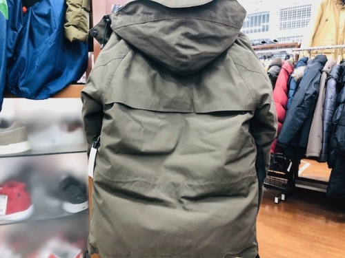 ジャケットのCANADA GOOSE・カナダグース