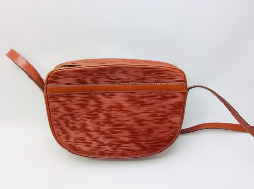 バッグのLOUIS VUITTON・ルイヴィトン