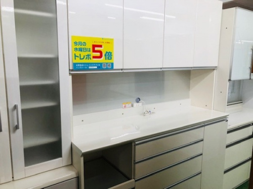 家具のカップボード・食器・レンジボード棚