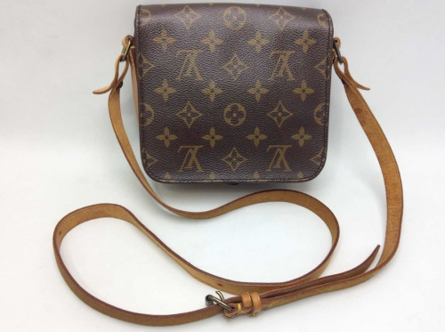 LOUIS VUITTONのバッグ