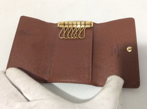 バッグのLOUIS VUITTON