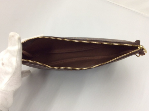 ポシェットのLOUIS VUITTON　ルイヴィトン