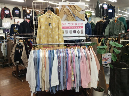 メンズファッションのシャツ