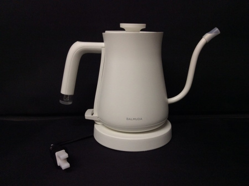 電気ポットのBALMUDA　バルミューダ