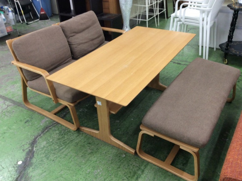 家具のダイニングセット