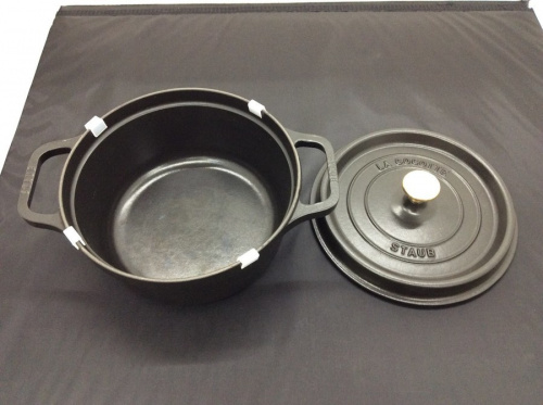 キッチン雑貨のSTAUB