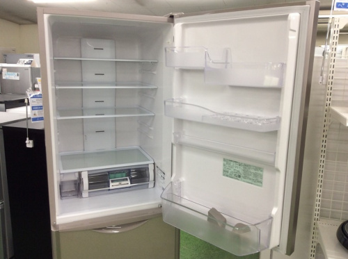 冷蔵庫の3ドア冷蔵庫