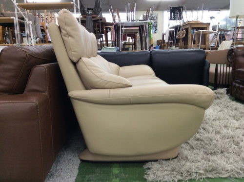 ソファーの3人掛けソファー