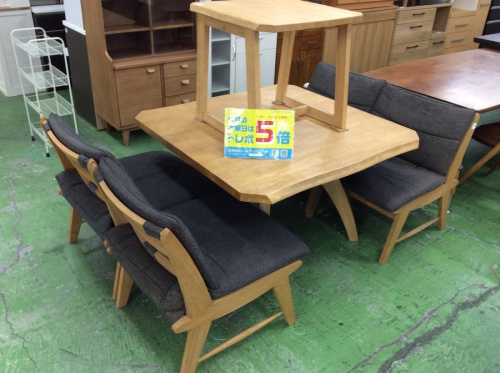 家具のダイニングセット