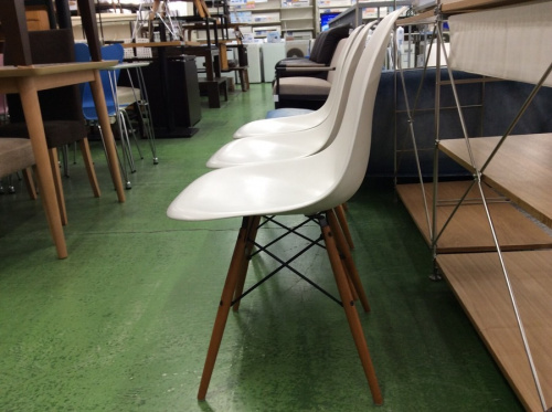 イスのサイドシェルチェア