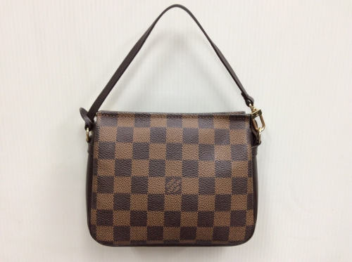 ポシェットのLOUIS VUITTON　ルイヴィトン