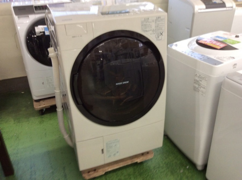 生活家電の洗濯乾燥機
