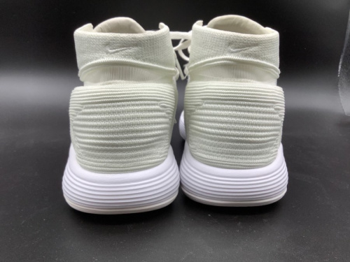 ハイカットスニーカーのNIKE ナイキ