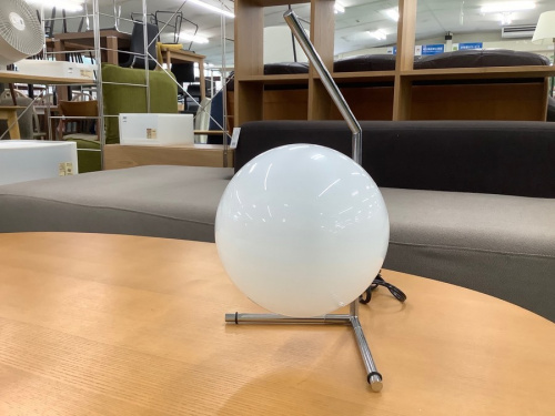 照明のフロアスタンド