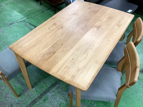 家具のダイニングセット