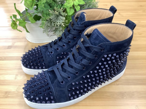 靴のスニーカー