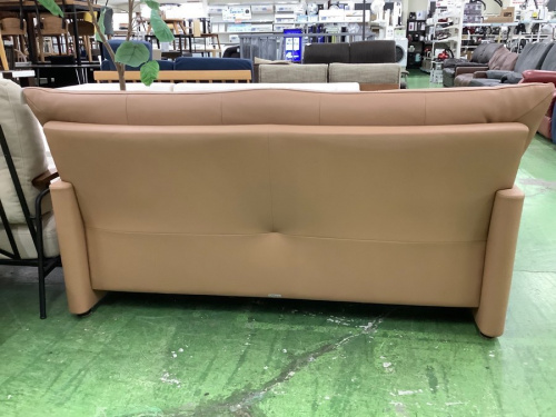 3人掛けソファーのkarimoku　カリモク